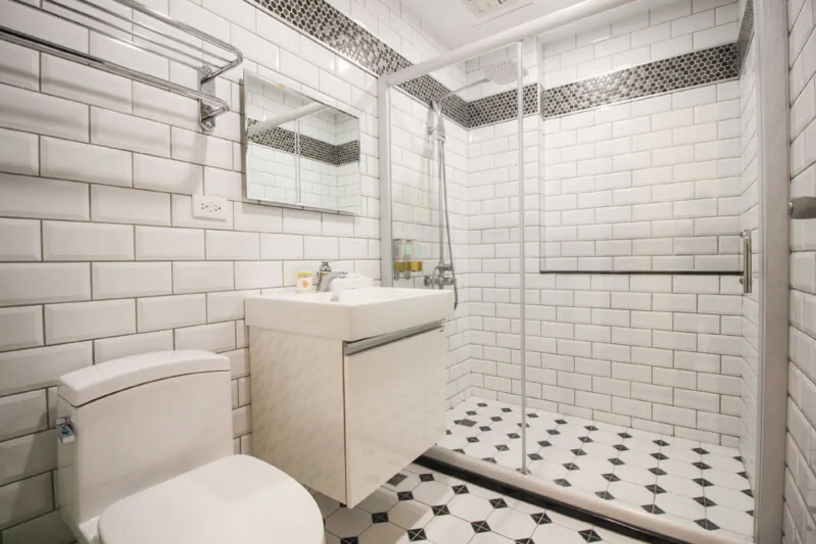 202小鯨魚雙人房衛浴空間