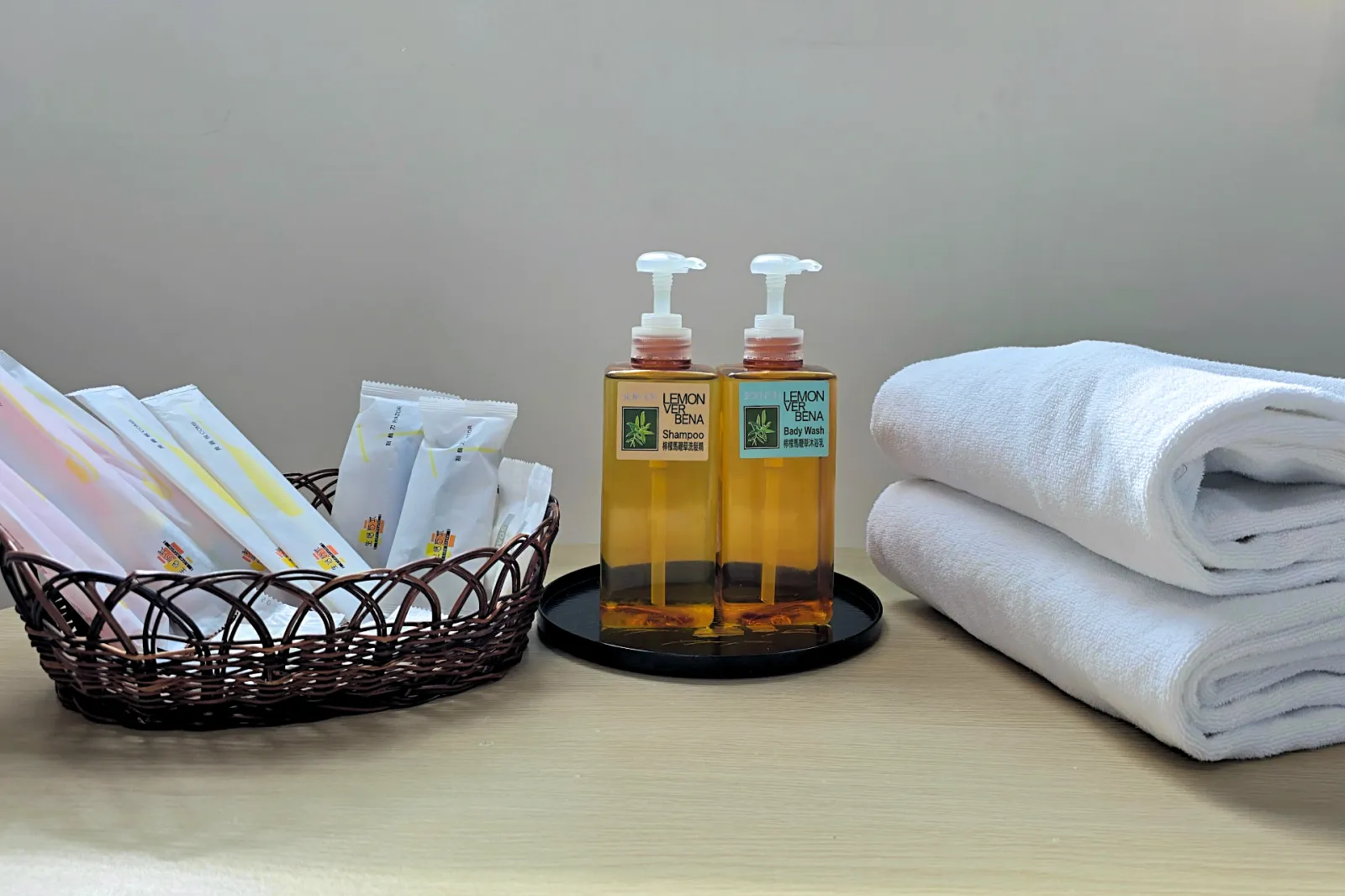盥洗備品、洗髮沐浴用品與毛巾
